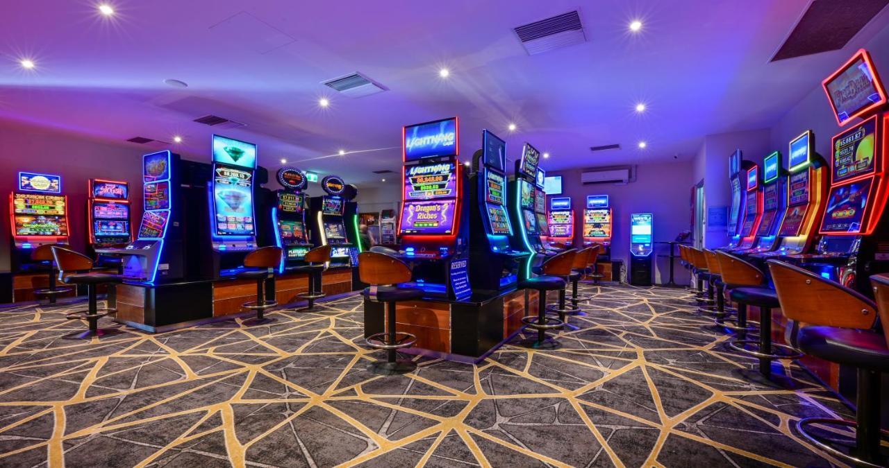 Westland Hotel Motel Whyalla Exterior photo