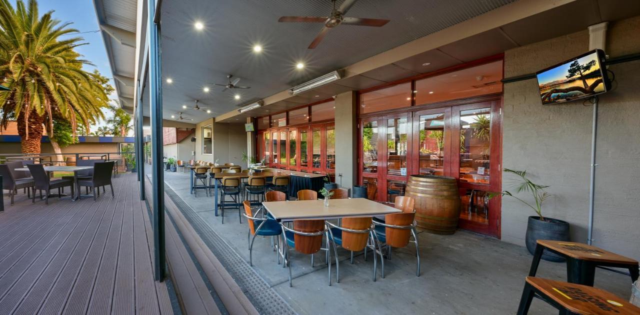 Westland Hotel Motel Whyalla Exterior photo