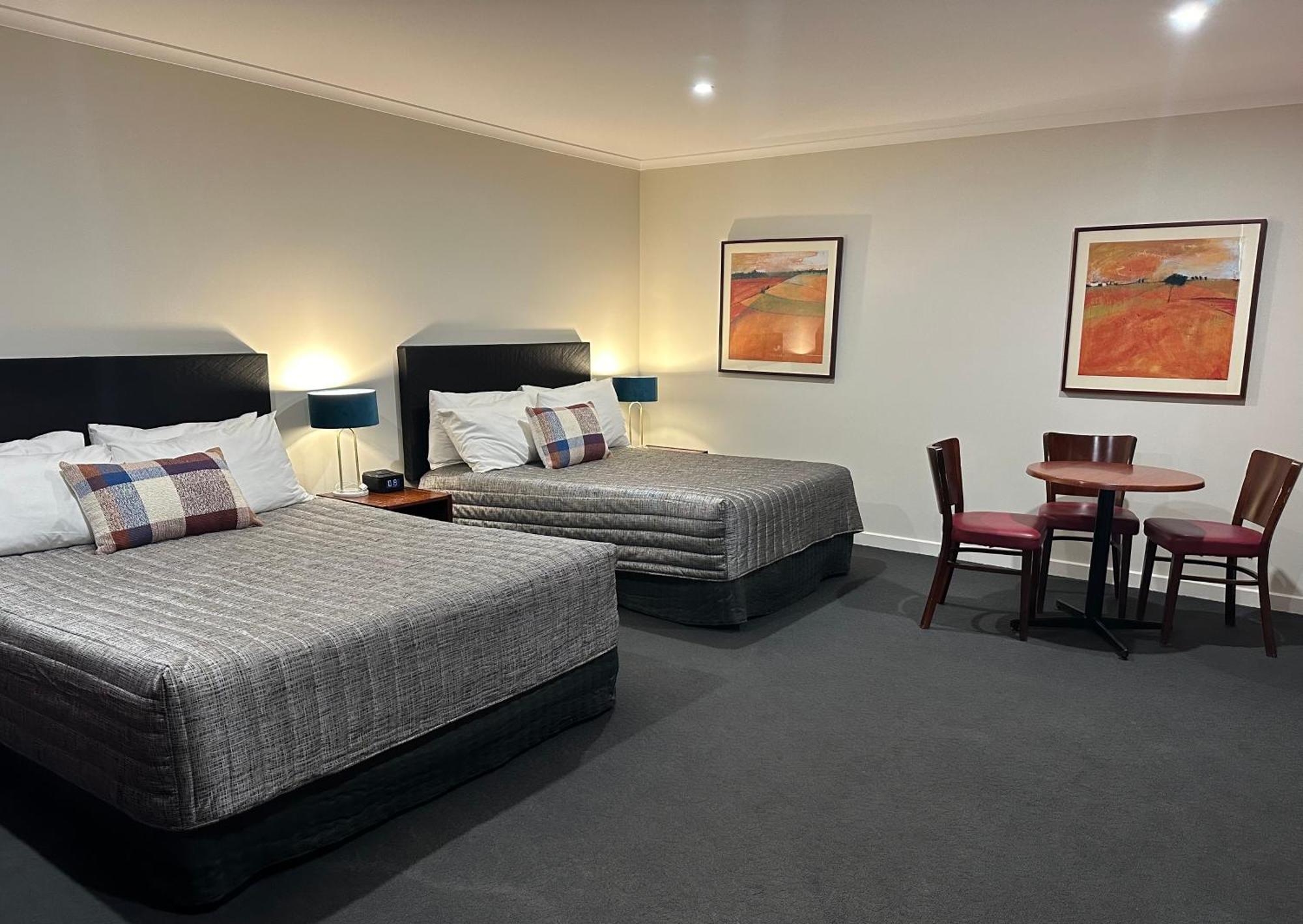 Westland Hotel Motel Whyalla Exterior photo